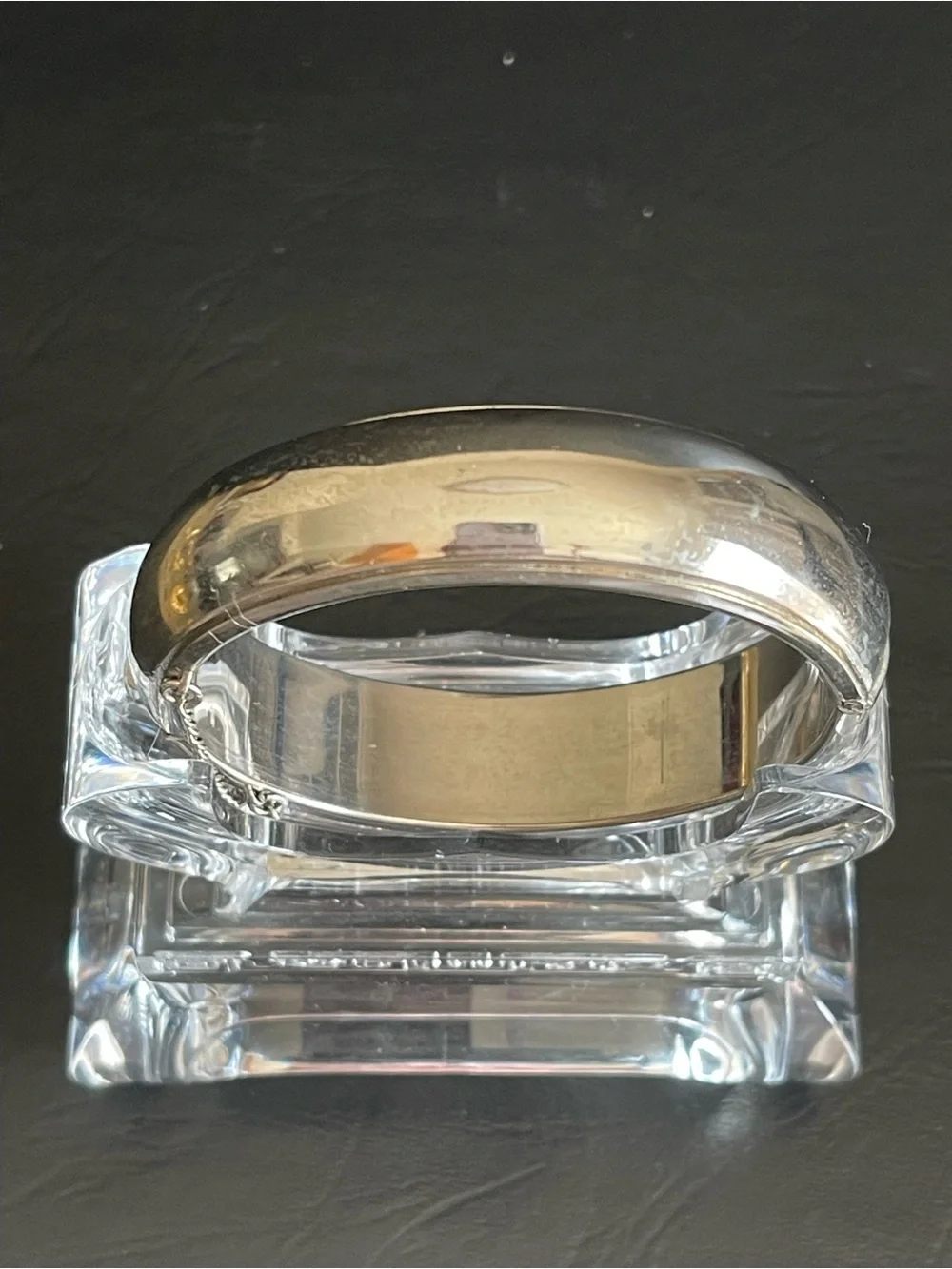 Vintage Polished Silver tone Hinged Bangle Bracelet.